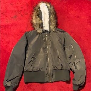 Jacket color khaki feud fur jacket